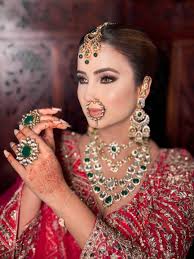 Top Airbrush Make Up Artists in Dugri