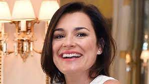Jun 22, 2021 · alena seredova non dimentica il dolore per il tradimento di buffon con ilaria d'amico e su instagram dice la sua sulla famiglia allargata, spiegando la sua volontà di non frequentare l'ex. Alena Seredova Louis Buffon S Instagram Photo With Vivienne Is Spectacular