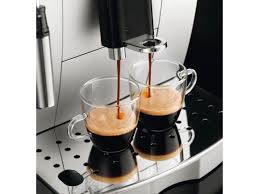 Coffee machines seem to get more and more expensive nowadays. Delonghi Ecam22110sb Review All About The Magnifica Xs Automatic Espresso Machine Appliance Savvy