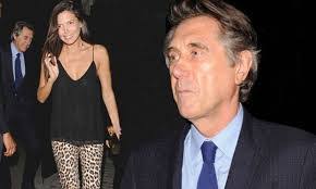 Amanda Sheppard's Instagram, Twitter & Facebook