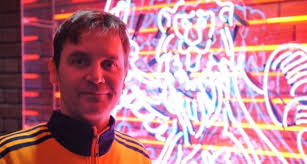Stuart Langley; an artist lighting up the world one installation at time…