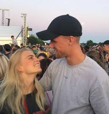 Towering centre back kristoffer ajer, 23, will no doubt be grateful for the support of his stunning girlfriend, marte koepp, who helped him pack up his boxes from celtic. Dut2qnqwktnyjm