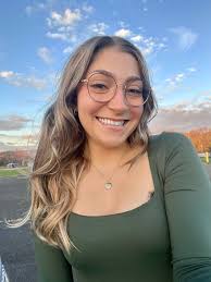 I just moved to fall river with my fiance from North Carolina! It's a  lovely place and I can't wait to start a new life in Massachusetts!! I was  hoping to make