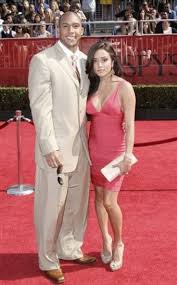 That same track record hints that bum knees could render him an afterthought by. Kellen Winslow Jr Famousfix Com Post