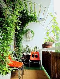 They can quickly turn into preferred nooks of relaxation. Pequenas Varandas E Jardins Simples Decoracao Small Balcony Garden Apartment Garden Apartment Balcony Garden