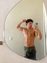 just about porn on X: RT @boynamedluis: got some color finally🌞  t.coxCjcb5NN4e  X