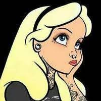 Jacquee Vasvari's Instagram, Twitter & Facebook