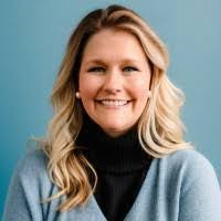 Ashley Beavers's Instagram, Twitter & Facebook