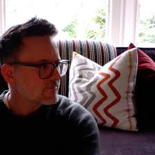 Kris Jenner's facelift is incredible. Her surgeon should be paying her for  promo at this point