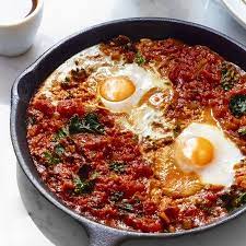 The Sirtfood Diet S Shakshuka Recipe Shakshuka Healthy Food Options Recipes