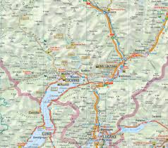 Kampeer bijvoorbeeld aan het gardameer, dat al jaren heel populair is bij toeristen, of bezoek eens een camping aan het comomeer, lago maggiore of het lago d'iseo. Wegenkaart Landkaart 3 Lago Maggiore Lago Di Como Aosta Wallis Tessin Anwb Media 9789018042714 Reisboekwinkel De Zwerver