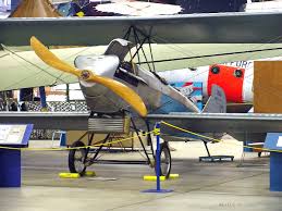 Often 6 bolt holes, sometimes 8. Scimitar Propeller Wikipedia