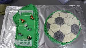 Soccer Birthday Cakes For 10 Year Old Boy עוגה מספר 10 כדורגל Shaped Cake Number 10 Soccer 10 Birthday Cake Soccer Cake Cake Decorating Tips