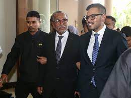 Shafee acted for tan sri tengku razaleigh hamzah's camp in their challenge of umno's 1987 election that his client had lost narrowly to dr mahathir in the presidential race. Nst Online Nstflash Tan Sri Dr Muhammad Shafee Facebook