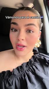 Exploring El Salvador: Una Mujer Sin Filtro