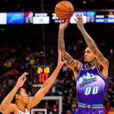 Jun 08, 2021 · nba's jordan clarkson rocks kobe jersey before playoff game, mamba mentality! Jordan Clarkson The Next Jamal Crawford Slc Dunk