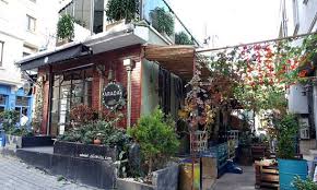 Binlerce satıcının ürünlerini otomatik olarak izliyoruz. Arada Cafe Outdoor Picture Of Arada Cafe Istanbul Tripadvisor
