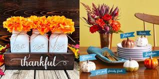 Autumn decorated house with pumpkins and hay. 25 Easy Thanksgiving Decorations Home Decor Ideas For Thanksgiving