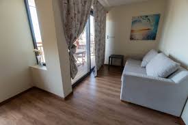 We needed to find an apartment in two weeks, and we didn't have a lot of time, she says. One Bedroom Apartment Angulo House