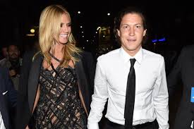 Vito_schnabel‏ @schnabelvito 29 jan 2020. Vito Schnabel Eroffnet Kunstgalerie In St Moritz Gala De