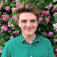 Alexandra Hardesty's Instagram, Twitter & Facebook