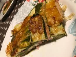 Se cerchi una ricetta per un contorno sfizioso, light e veloce, questa è quella che fa per te: Ricetta Zucchine Al Forno Dietetiche Super Veloce Tenditrendy