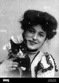 Tony Nesbit's Instagram, Twitter & Facebook