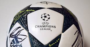 Score big with the likes of nike's official premier league match strike ball, adidas' uefa nations league pro football. Das Fc Bayern Team Stiftet Signierten Champions League Ball