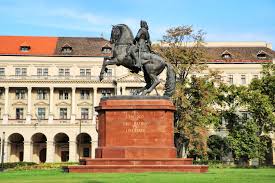 Simon lászló, az országgyűlés kulturális és. Egy Ter Orok Valtozoi A Kossuth Lajos Ter Szobrai Pestbuda