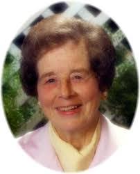 Roseanna Saunders's Instagram, Twitter & Facebook