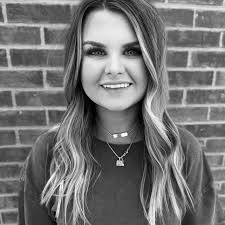 Alexis Burnside's Instagram, Twitter & Facebook