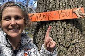 Sara Tanis's Instagram, Twitter & Facebook