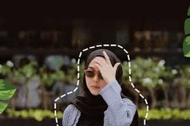 Gambar sketsa wajah wanita berhijab dari samping, sketsa wanita cantik berhijab, cara menggambar wajah wanita berjilbab menggunakan pensil, gambar sketsa wanita berhijab, gambar sketsa wanita berhijab dari samping, cara menggambar orang berhijab dari samping, cara menggambar anime perempuan berkerudung, cara menggambar orang berhijab kartun, 10 Inspirasi Outfit Sporty Untuk Perempuan Berhijab
