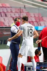 Hasan salihamidzic ha appeso le scarpe al chiodo e si è dato al giornalismo. Hasan Salihamidzic Brazzo Facebook