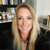 Melody Hanna's Instagram, Twitter & Facebook