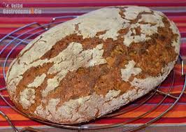 Pan De Centeno Con Datiles Y Semillas De Canamo Girasol Y Calabaza Receta Pan De Centeno Recetas De Comida Datiles