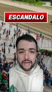 PASÓ Y GANÓ Así ganó Wilbert León la 9ª. Carrera de hoy viernes en el Club  Hípico de Santiago con el ejemplar #3 ANTONIO PA RATO. Lote: Handicap del  32 al 20