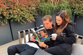 C'est le cas de wojciech szczesny, le gardien de la juventus qui a trouvé un partenaire de jeu idéal, son fils. I M A Sensitive Guy Ex Arsenal Keeper Wojciech Szczesny Pens Love Song For His Popstar Wife S New Album Mirror Online