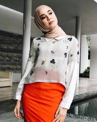 Discover influencers like bella dally. Life Must Go On Aura Positif Ceria Bella Dally Tempuh Hari Mendatang Nona