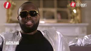 Laura flessel (seule athlète française avec 5 médialles au jo) et kelly vedovelli (la bella de maitre gims) et. Maitre Gims A Demande A Une Actrice Tres Connue De Jouer Role De Bella Dans Son Clip A La Place De Kelly Vedovelli Programme Tv