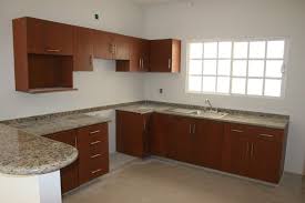 Muebles de cocina de calidad, un diseño innovador y con una tecnología acorde a los tiempos. Image Detail For Cocina Integral Elaborada En Triplay De Cedro Diseno Muebles De Cocina Cocinas De Casas Pequenas Diseno De Interiores De Cocina