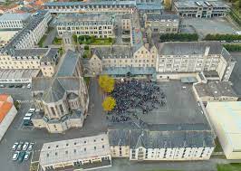 L'altitude moyenne de la commune est de 61 mètres, avec des niveaux fluctuant entre 14 et 77 mètres  1  ,  2 . A Propos De Saint Gab Saint Gab