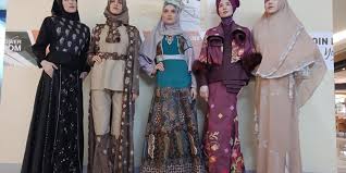 Desain bolero wanita, merupakan baju yang banyak dicari oleh semua kalangan khususnya kalangan anak muda. Perbedaan Modest Fashion Indonesia Dan Negara Lain Halaman All Kompas Com