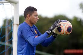 Começou a carreira de jogador nas categorias de base do vitória. Em Santos Mailson Revive Passado De Quando Ainda Nao Era Um Goleiro E Se Diz Preparado Para O Jogo Folha Pe