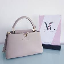 Louis Vuitton Capucines Pm In Galet Louis Vuitton Taschen Edel