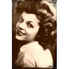 Kimberly Chaffee's Instagram, Twitter & Facebook