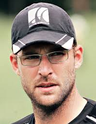 Daniel vettori is the former new zealand cricketer who played in all three formats of cricket for new zealand. Vettori On Rcb Life Moves On Telegraph India