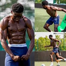 Aug 20, 2021 · bruno lage has explained the different scenarios which led to wolverhampton wanderers deciding to cash in on rafa mir and owen otasowie. Troll Football 19 Year Old Owen Otasowie Who Plays For Facebook