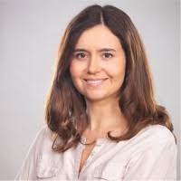 Adela Berger's Instagram, Twitter & Facebook