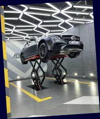 O C T L Ur E Octlure Instagram Photos And Videos Octlure Instagram Photos In 2020 Garage Design Car Mechanics Garage Garage Furniture